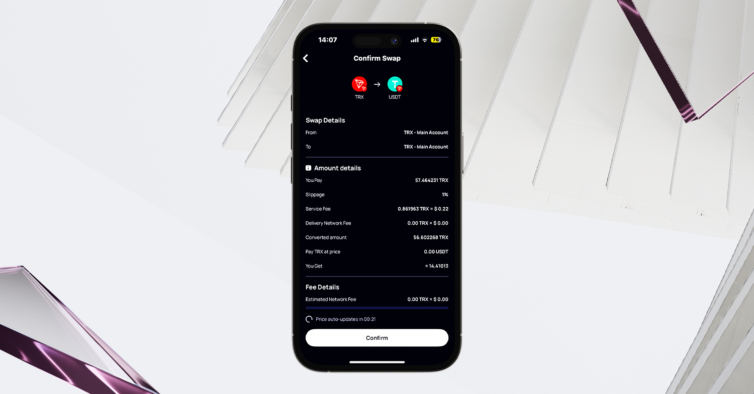 Tela de confirmação de swap de TRX para USDT na Klever Wallet, exibindo slippage, taxas e valor final convertido em tempo real.