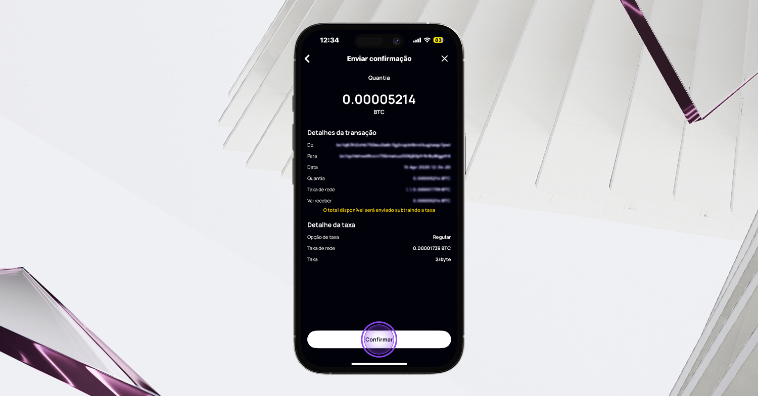 Tela de confirmação de envio de Bitcoin na Klever Wallet exibindo detalhes da transação, taxa de rede e botão "Confirmar".
